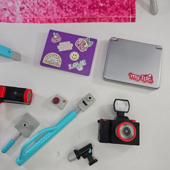My Life As Vlogger Playset With Accessories - Picture 4 of 8
